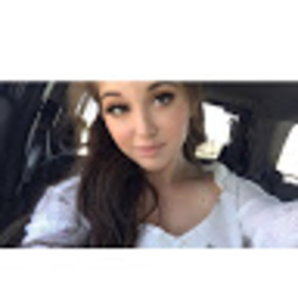 Meet your Posher, Vivyanna - Picture 1 of 1